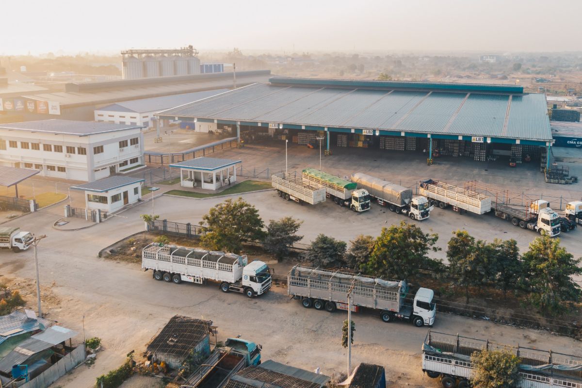 How to Set Up Your Logistics Office in an Industrial Park