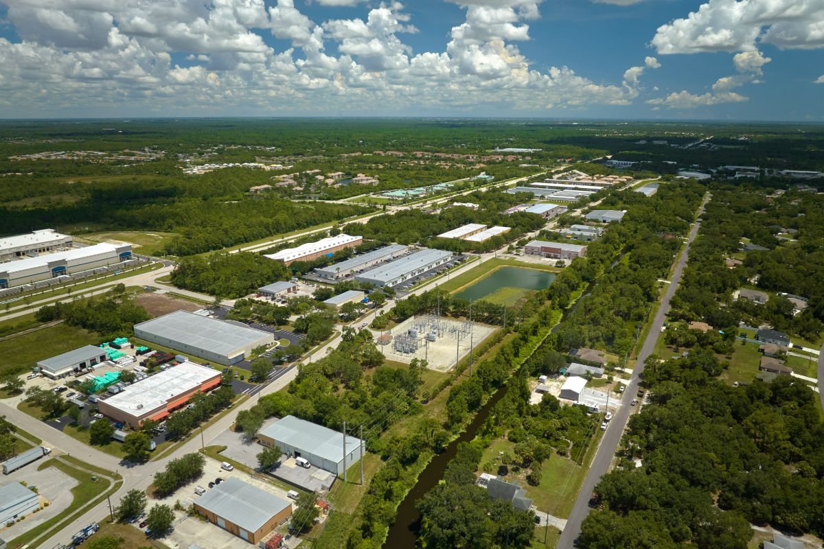 Choosing the Right Industrial Park for Your Manufacturing Business